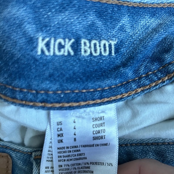 American Eagle Outfitters Super Stretch Kick Boot Jeans size 4 Short - Picture 3 of 7